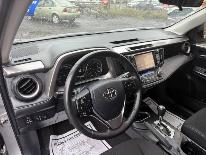 2018 Toyota RAV4 Hybrid XLE