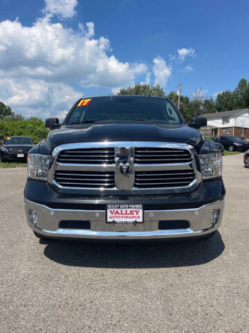 2017 RAM 1500 SLT