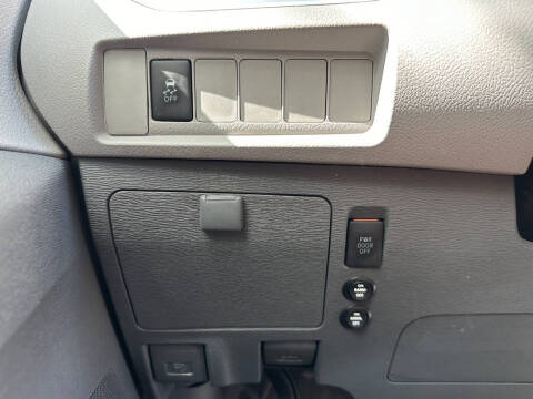 2015 Toyota Sienna LE Mobility 7-Passenger