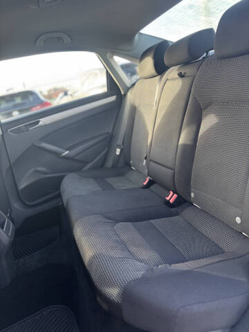 2016 Volkswagen Passat 1.8T S