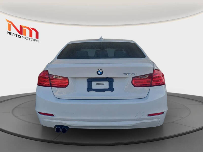 2013 BMW 3 Series 328i