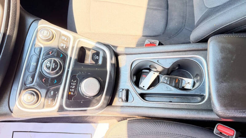 2017 Chrysler 200 Limited Platinum