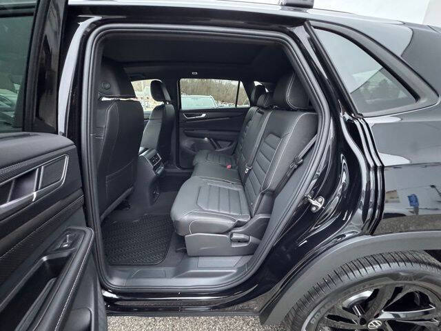 2026 Volkswagen Atlas Cross Sport SEL R-Line Black 4Motion