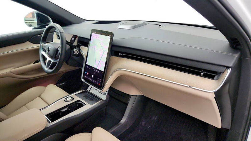 2025 Volvo EX90 Twin Plus 6P
