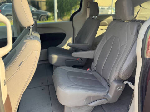 2017 Chrysler Pacifica Touring