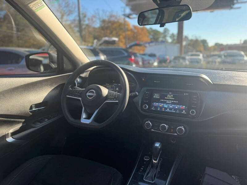 2023 Nissan Kicks SV