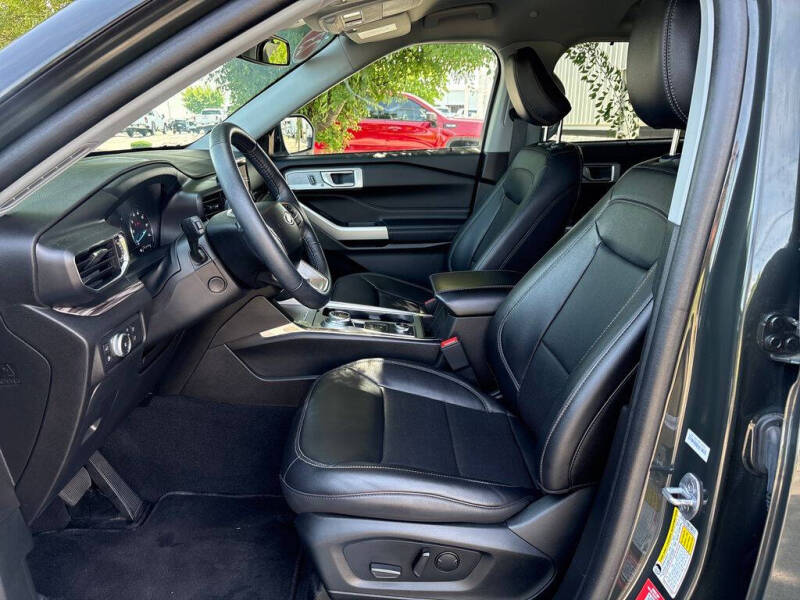 2023 Ford Explorer Hybrid Limited