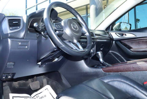 2018 Mazda MAZDA3 Touring