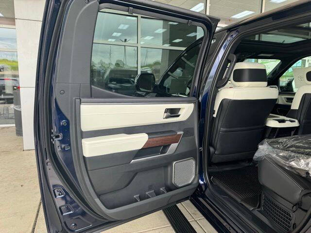 2024 Toyota Tundra Capstone HV