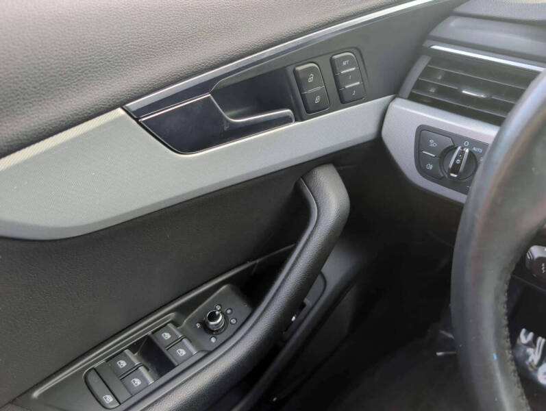 2017 Audi A4 2.0T quattro Premium Plus