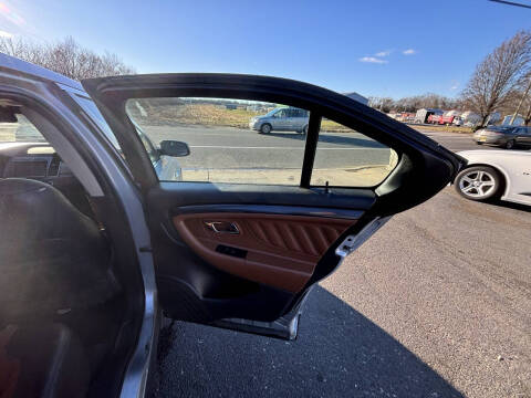 2010 Ford Taurus SHO