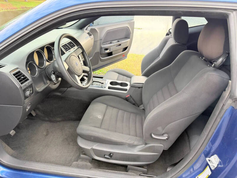 2010 Dodge Challenger SE