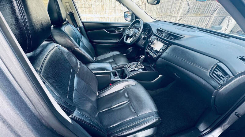 2017 Nissan Rogue SL