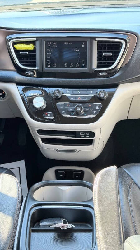 2018 Chrysler Pacifica Touring L
