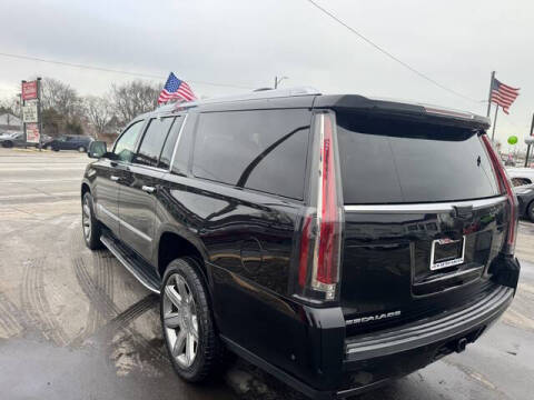 2019 Cadillac Escalade ESV Luxury