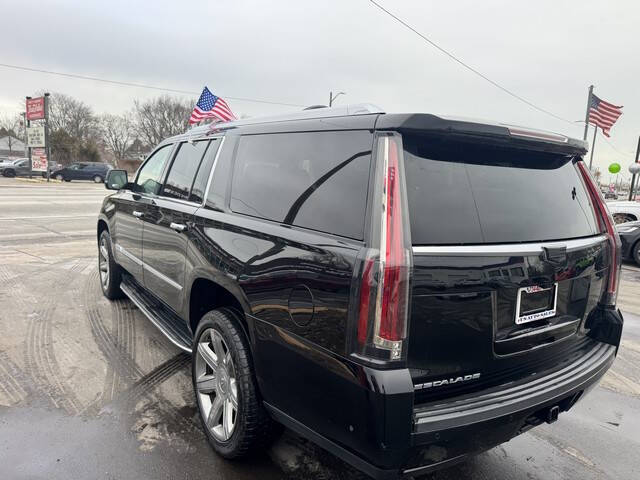 2019 Cadillac Escalade ESV Luxury