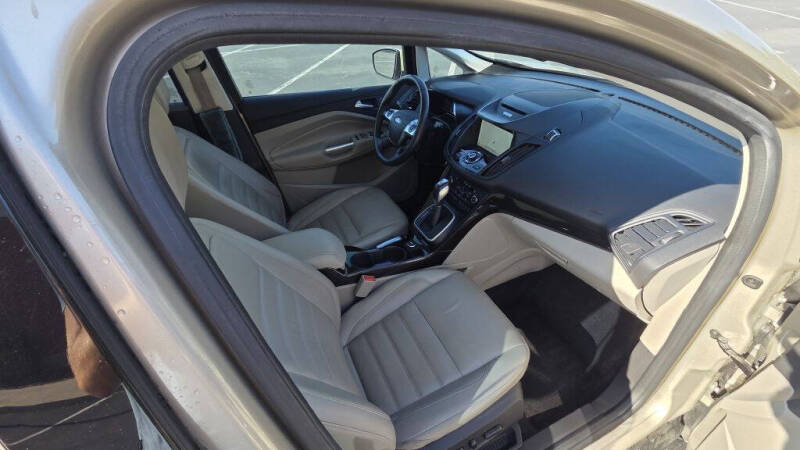 2017 Ford C-MAX Energi Titanium