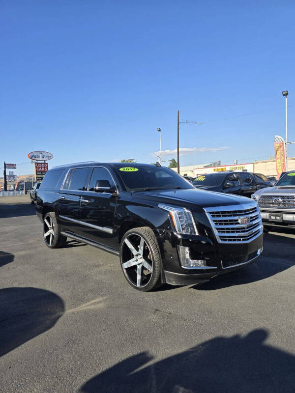 2017 Cadillac Escalade ESV Platinum
