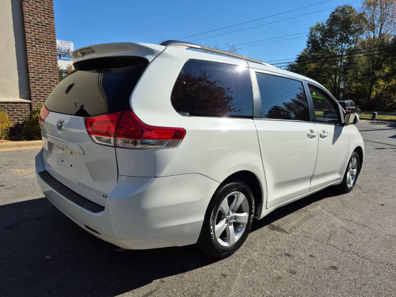 2011 Toyota Sienna