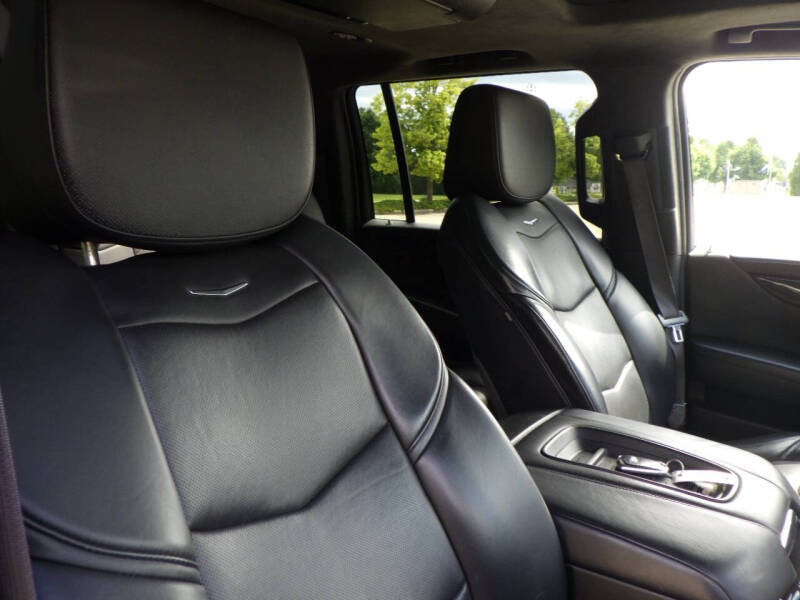 2017 Cadillac Escalade ESV Platinum