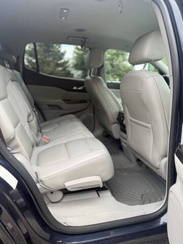 2017 GMC Acadia SLT-1