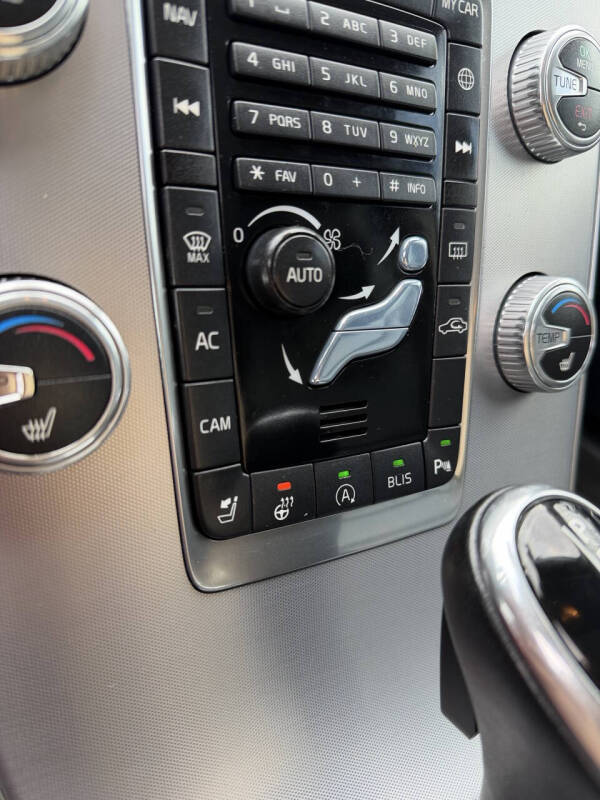 2017 Volvo XC60 T5 Dynamic