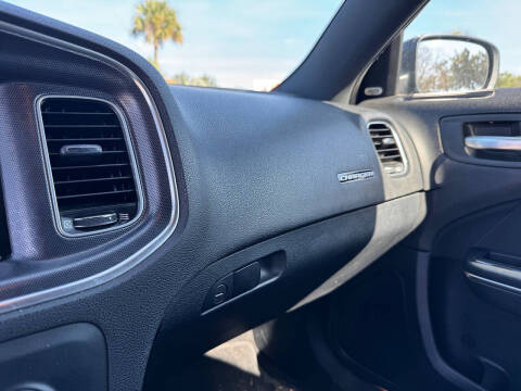 2015 Dodge Charger SXT