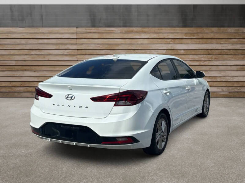 2019 Hyundai Elantra