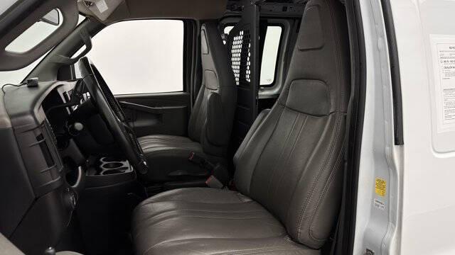 2022 Chevrolet Express 2500