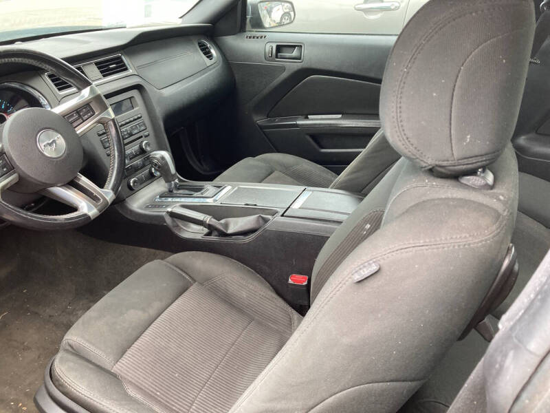 2014 Ford Mustang V6