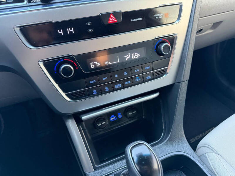 2016 Hyundai Sonata Hybrid SE