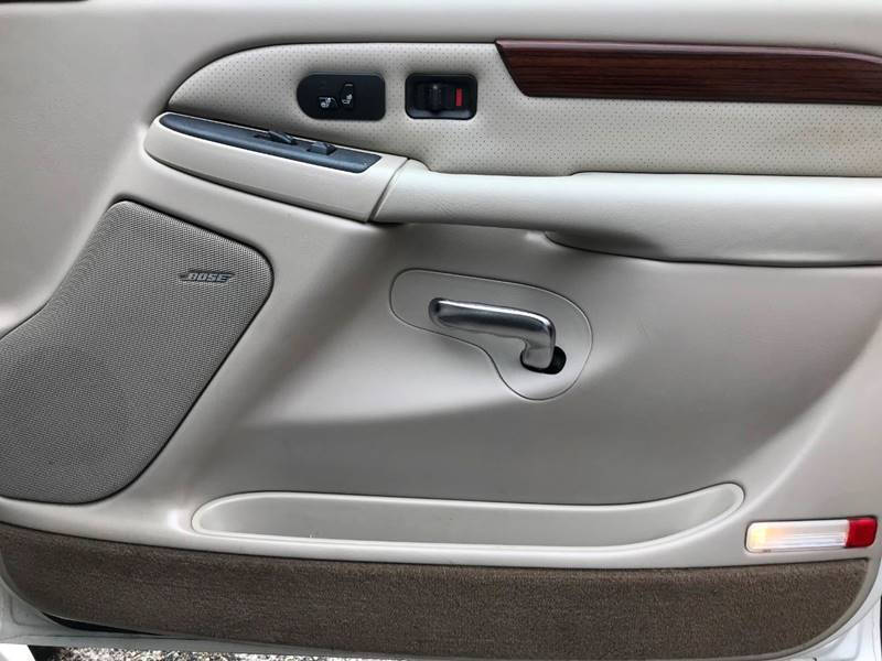 2004 Cadillac Escalade