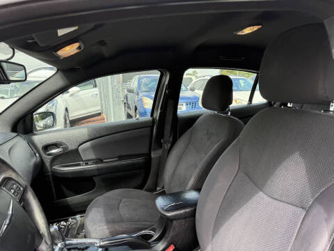 2012 Chrysler 200 LX