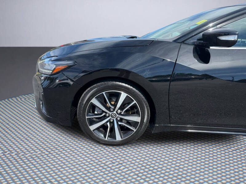 2023 Nissan Maxima