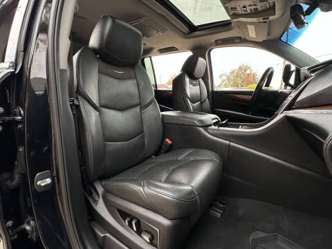 2017 Cadillac Escalade ESV Premium Luxury