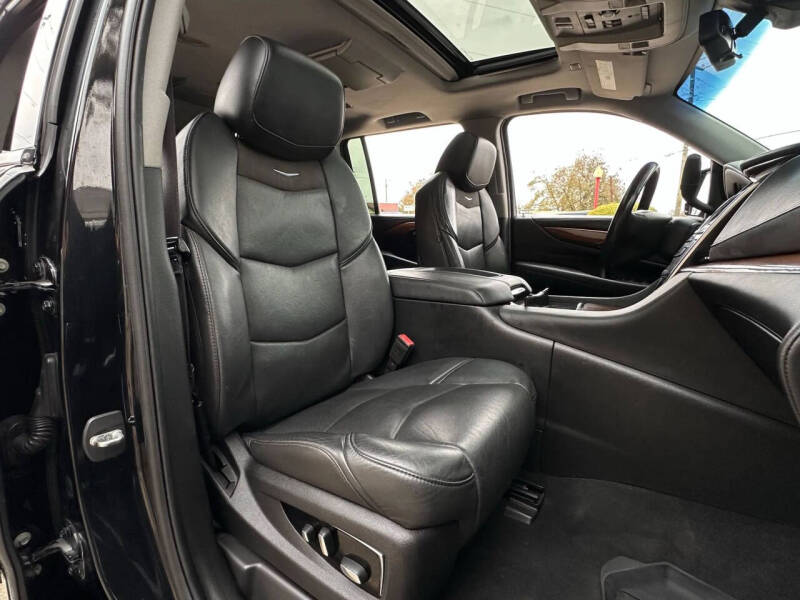 2017 Cadillac Escalade ESV Premium Luxury