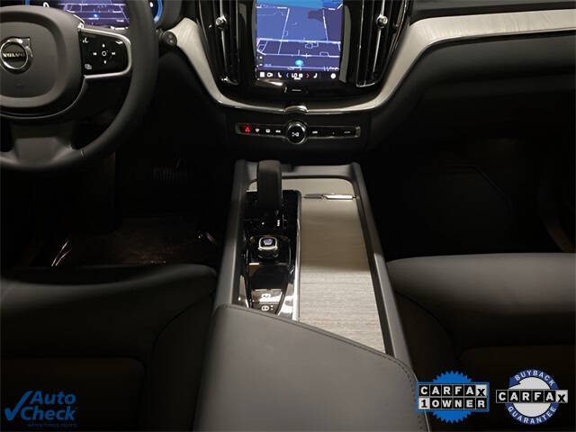 2025 Volvo XC60 B5 Plus Dark Theme