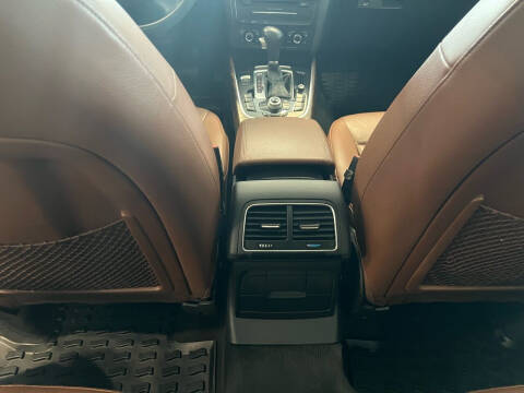 2011 Audi Q5 3.2 quattro Premium Plus