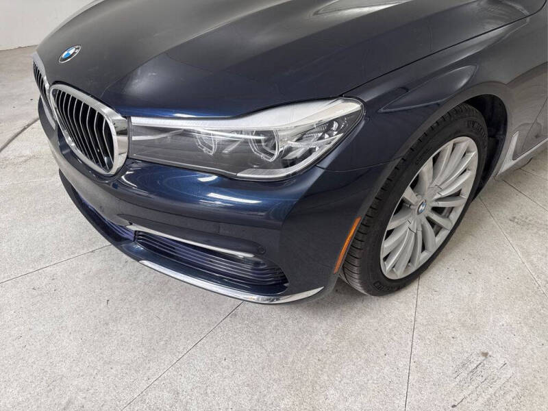 2017 BMW 7 Series 740i