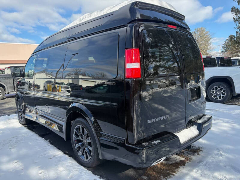 2025 GMC Savana 2500