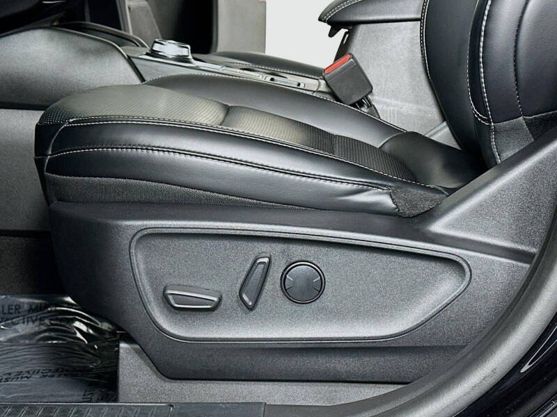 2025 Ford Escape Platinum