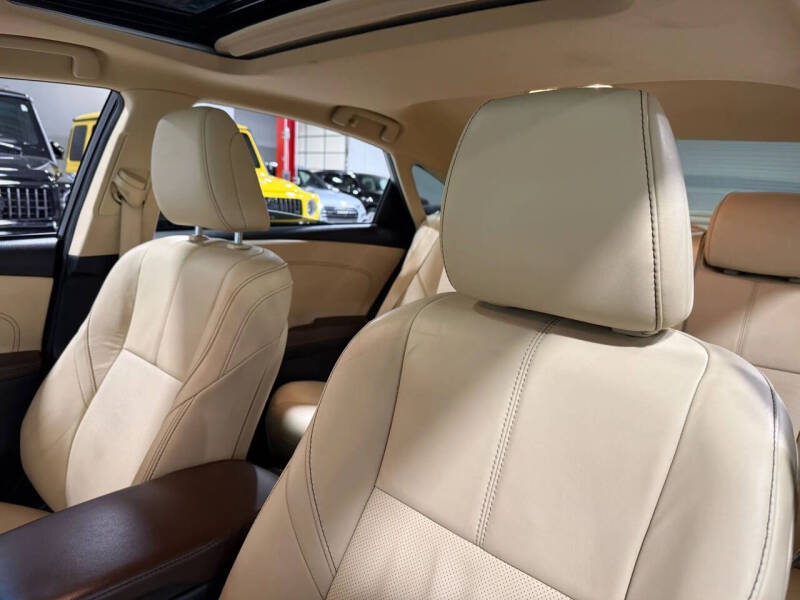 2018 Toyota Avalon Hybrid Limited