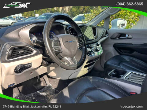 2021 Chrysler Pacifica Touring L