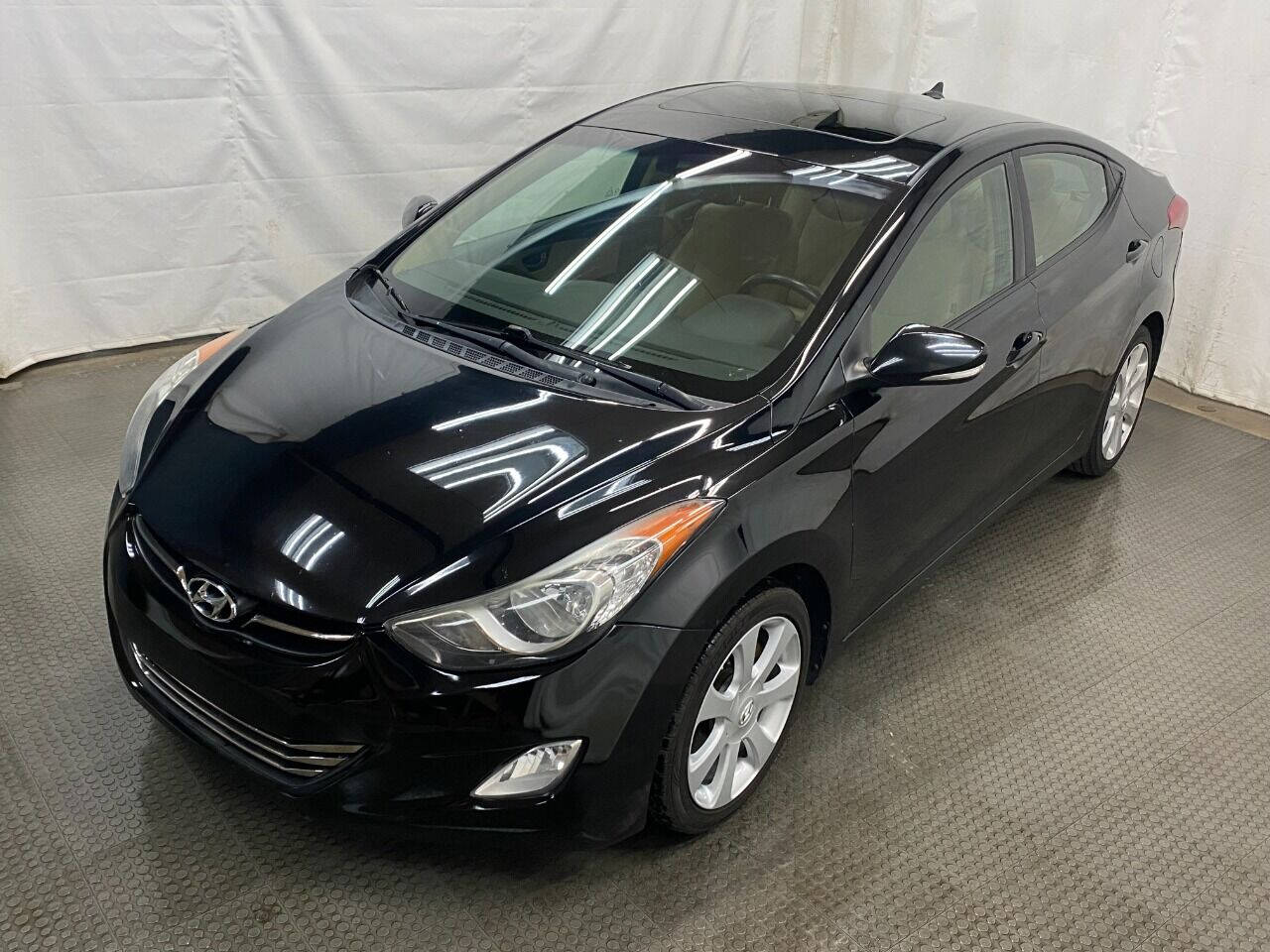 2012 Hyundai Elantra Limited 4dr Sedan - Black exterior view 5