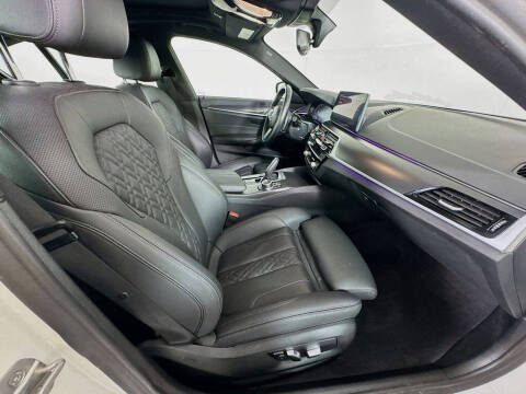 2022 BMW 5 Series 530i