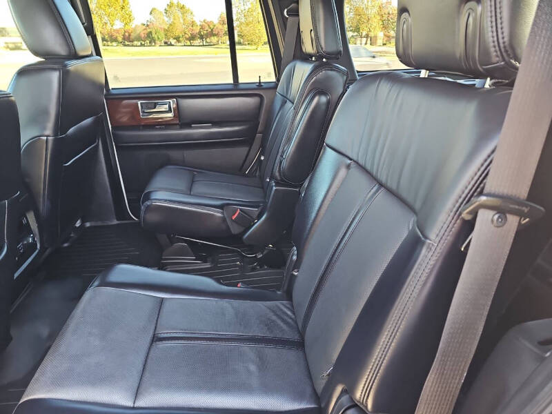 2017 Lincoln Navigator Select