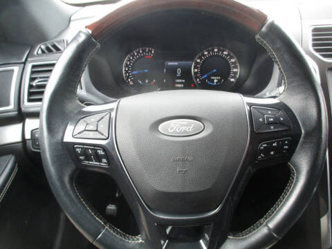2017 Ford Explorer Platinum
