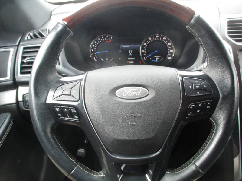 2017 Ford Explorer Platinum