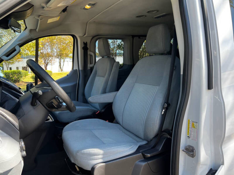 2016 Ford Transit XLT photo 19