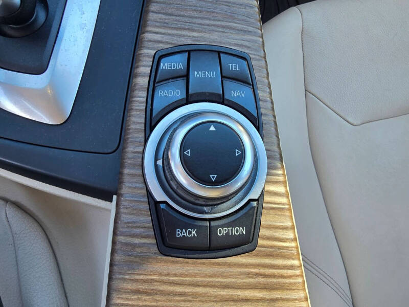 2012 BMW 3 Series 328i